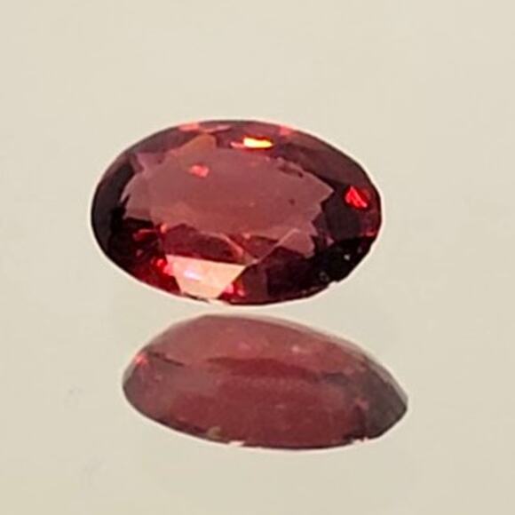 1.42 Carat Pigeon Blood Red Rhodolite Garnet! - Picture 2 of 7